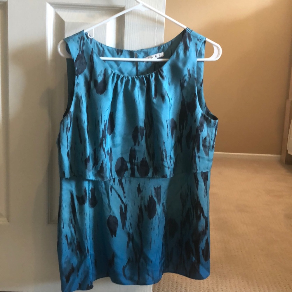 Sleeveless beautiful blouse